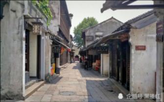 龙地逃生